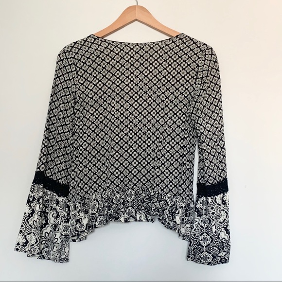 Mudd Printed Flared Long Wide Sleeve Boho Cropped - Picture 5 of 8